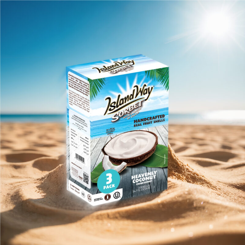 Pack de 3 sorbets Island Way Heavenly Coconut dans leur coque naturelle, sur plage ensoleillée